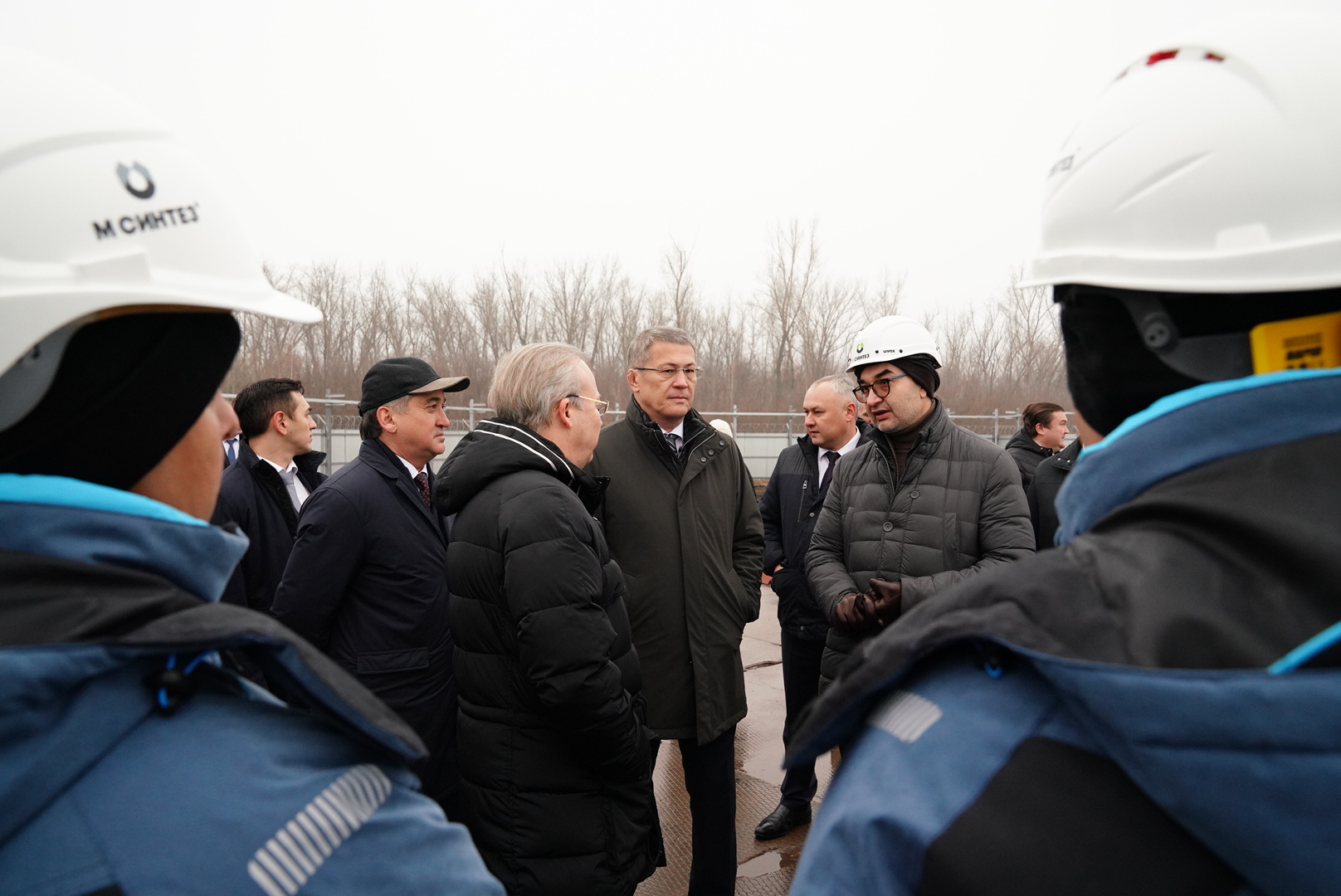 Радий Хабиров посетил строительные площадки на территории ОЭЗ “Алга”